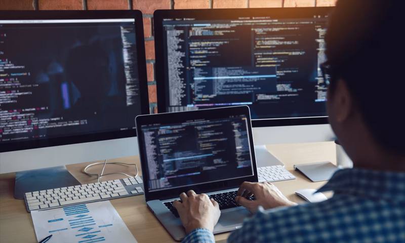 数据科学选型：R与Python如何赋能旬阳县网站建设？